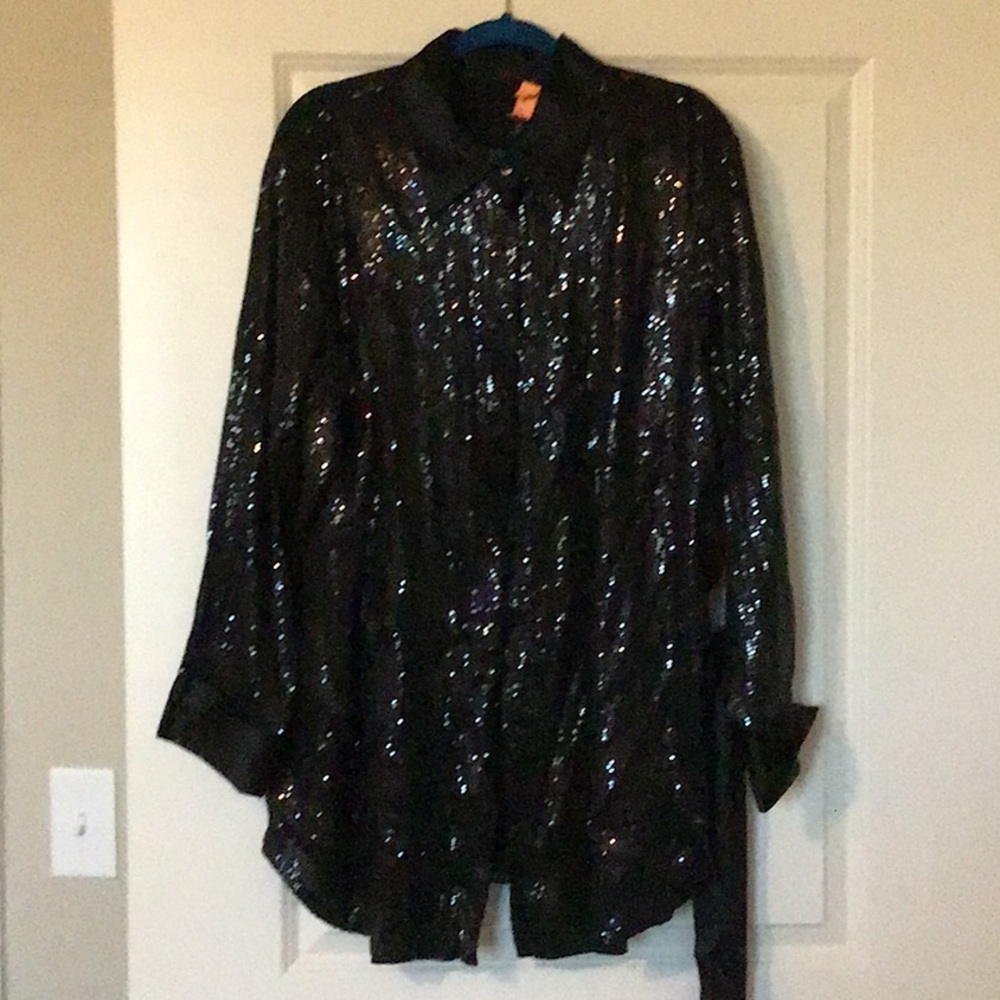 Beautiful Silk Sequin Top With Belt.😍